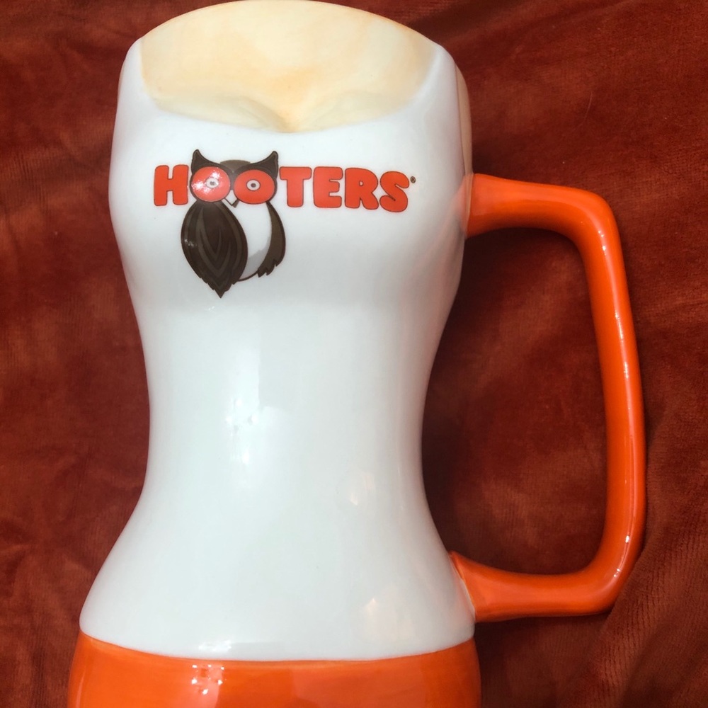 Hooters Beer Mug